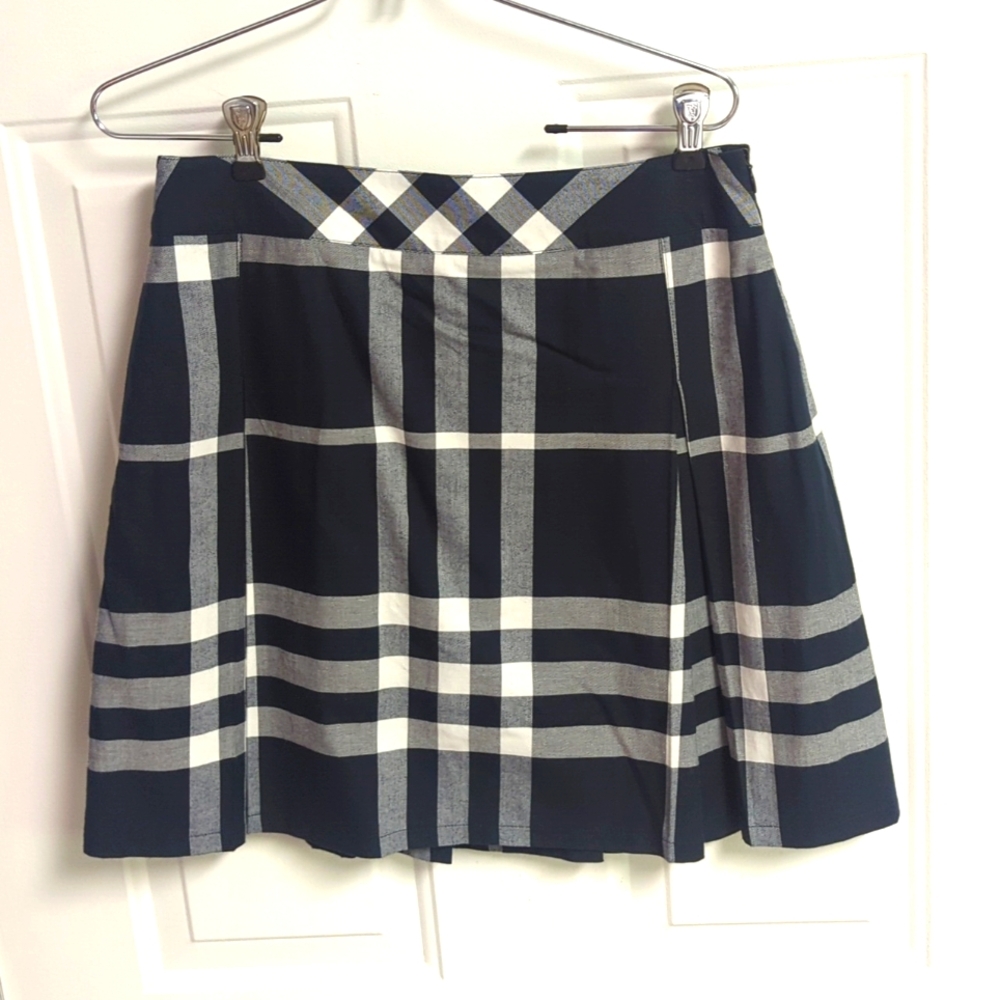 Burberry women's skirt